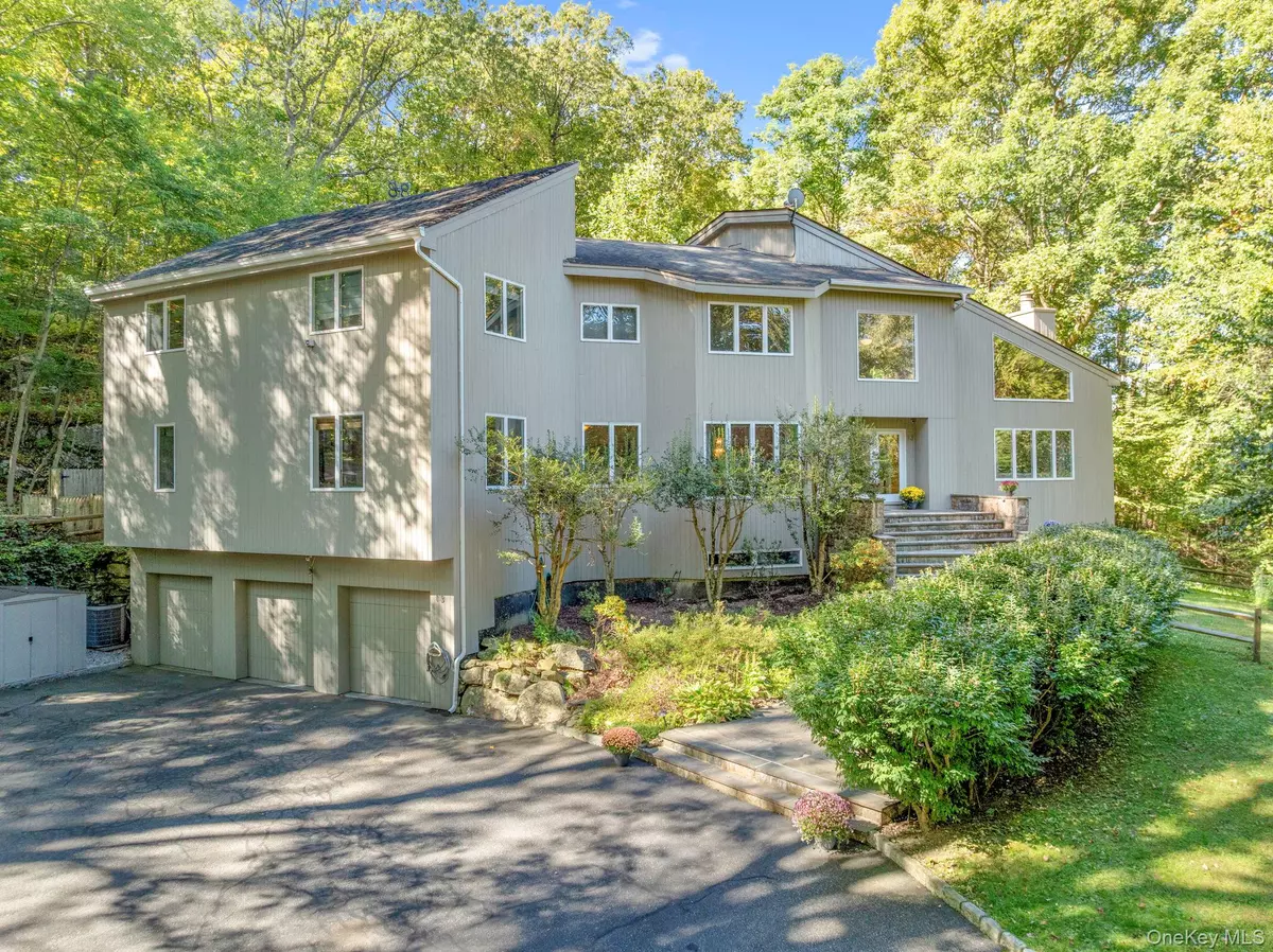 Bedford, NY 10506,13 Kingdom Ridge RD