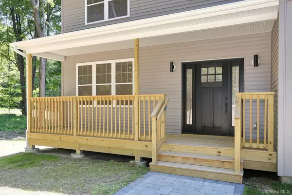 New Paltz, NY 12561,344 N Ohioville RD