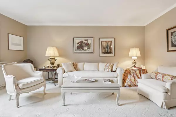 White Plains, NY 10603,40 Lawrence DR #A