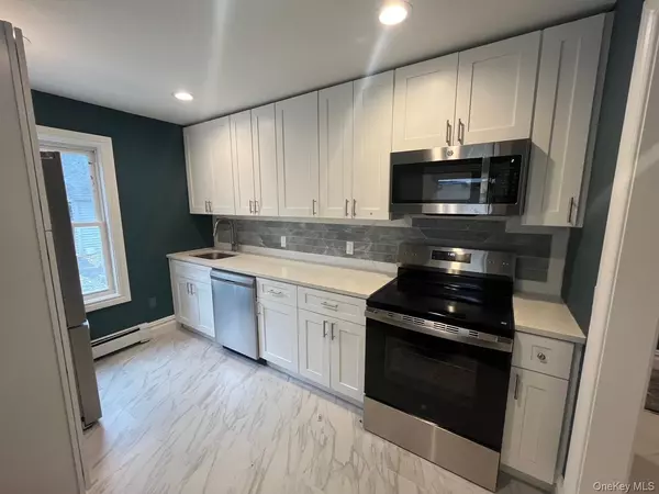 Port Jefferson Station, NY 11776,201 Hallock AVE