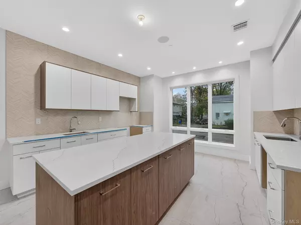 Spring Valley, NY 10977,22 Johnson ST