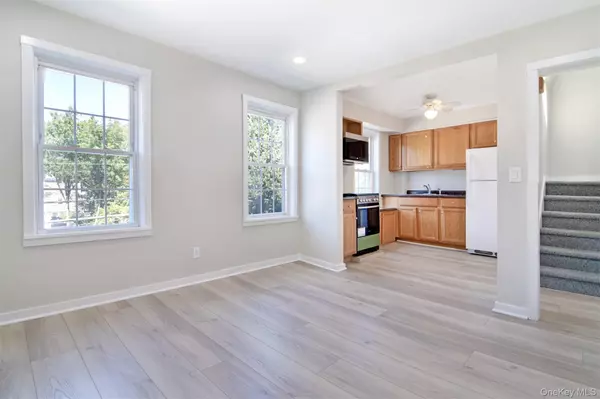 Harrison, NY 10528,57 Sterling AVE #2