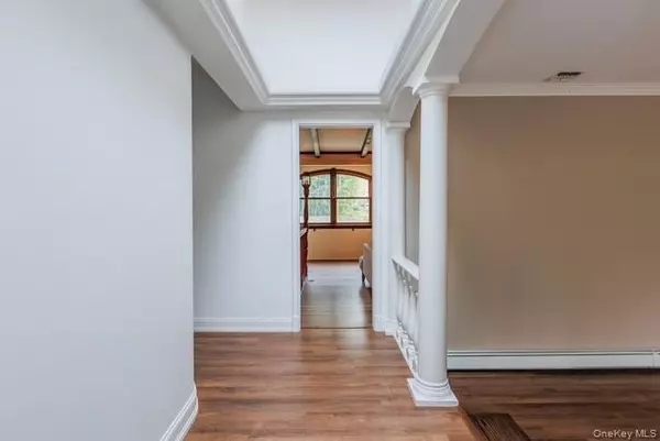 Oakdale, NY 11769,6 Beverly Rd.