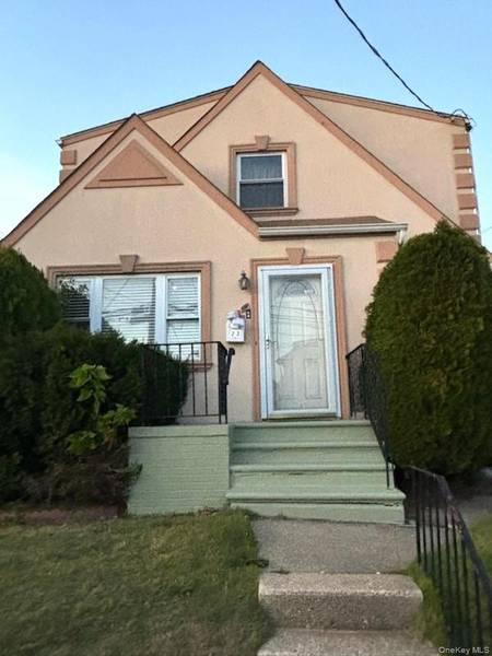 238-23 148th DR #1st Floor, Rosedale, NY 11422