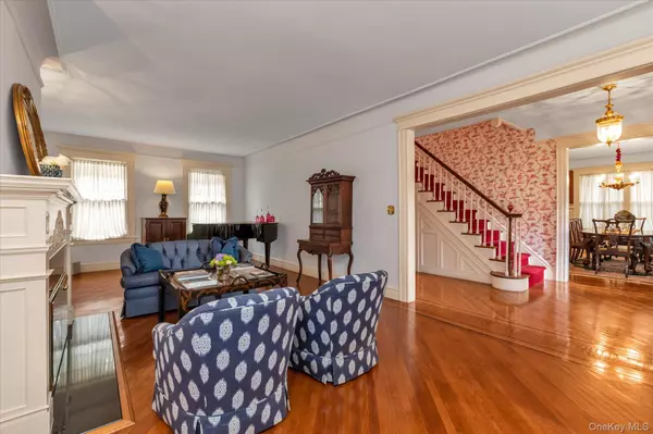 Garden City, NY 11530,125 Stratford AVE