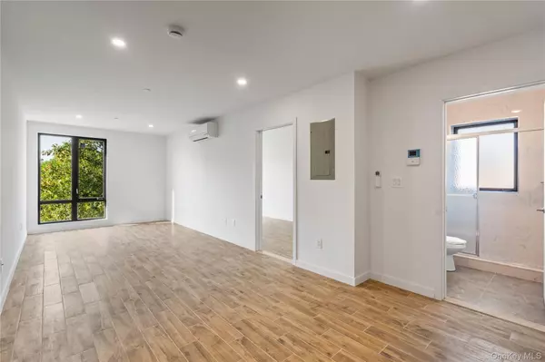 Bayside, NY 11361,213-41 38th Ave #3B