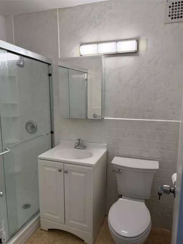 Long Beach, NY 11561,666 Shore RD #3K