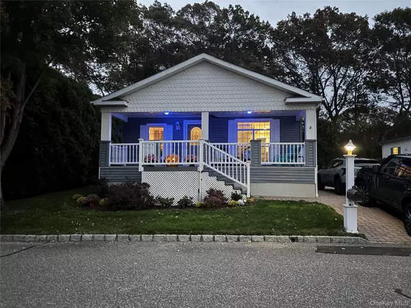 1661 Old Country RD #506, Riverhead, NY 11901