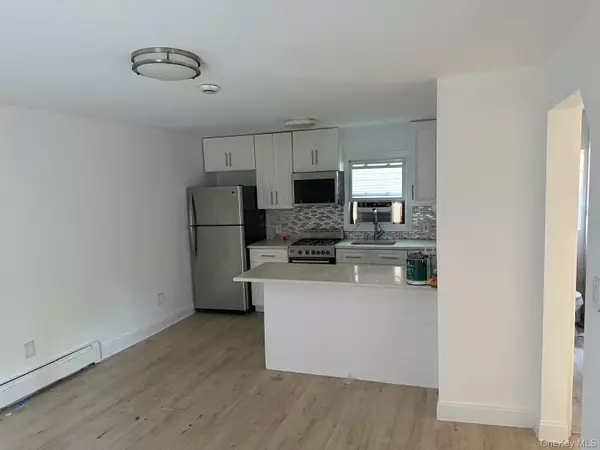 Great Neck, NY 11024,27A Wood RD