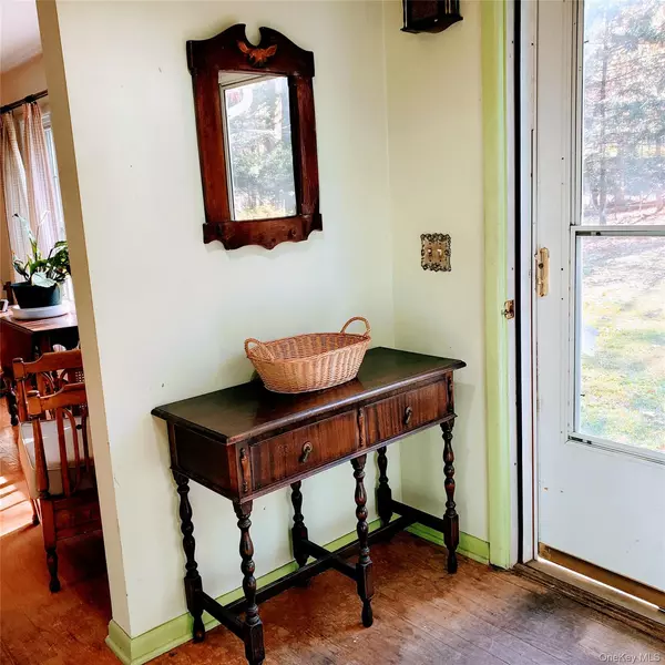 Poughkeepsie, NY 12603,49 Wildwood DR