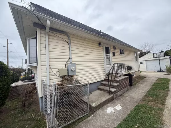 New Hyde Park, NY 11040,573 Lakeville RD