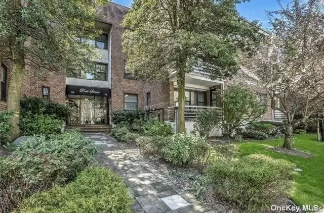 14-16 Stoner AVE, Great Neck, NY 11021