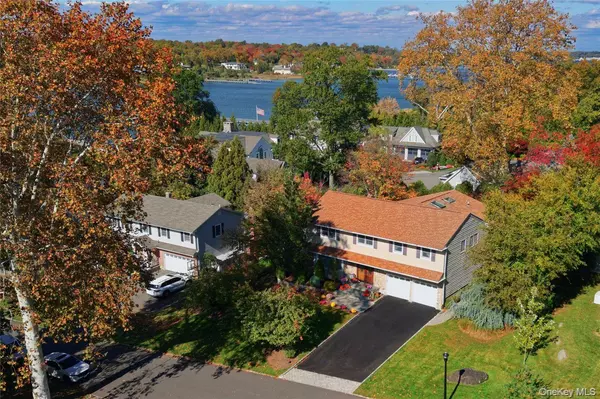 Manhasset, NY 11030,115 Shore RD