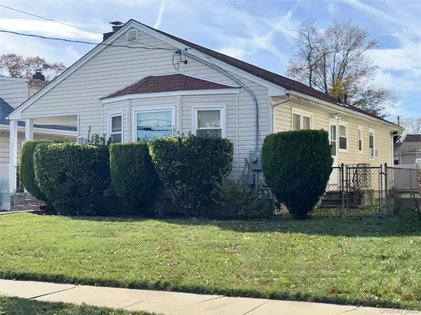 Freeport, NY 11520,365 Wallace ST