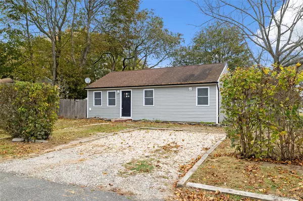 Bellport, NY 11713,803 Meade AVE