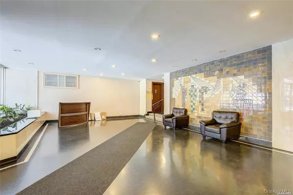 Rego Park, NY 11374,63-84 Saunders ST #2