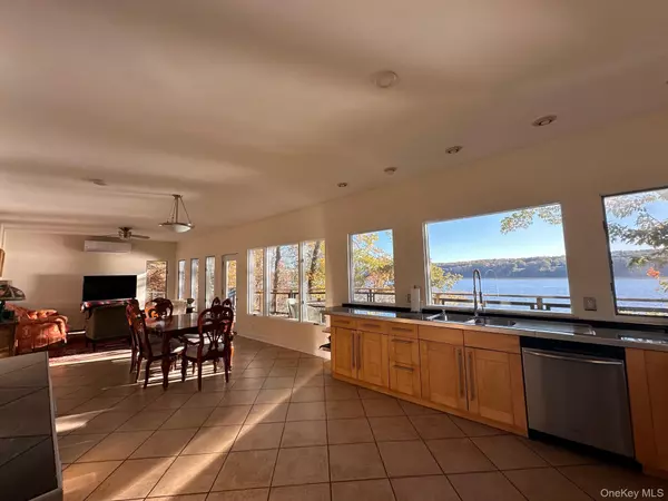 Saugerties, NY 12477,54 Deak Lane