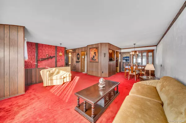 Centereach, NY 11720,102 Jacqueline LN