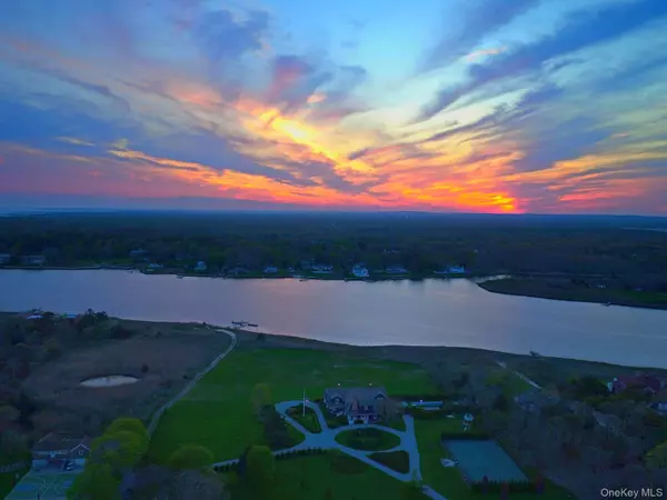 Quogue, NY 11959,4 Sandacres LN