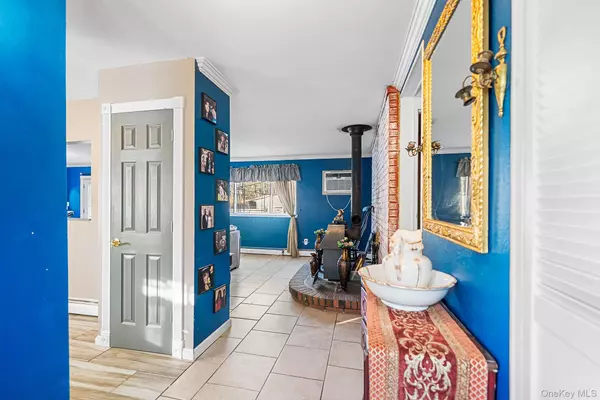 Central Islip, NY 11722,351 Atlantic ST