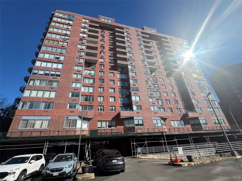 62-54 97 PL #12J, Rego Park, NY 11374