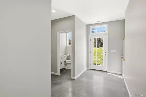 Patterson, NY 12563,40 Cushman RD