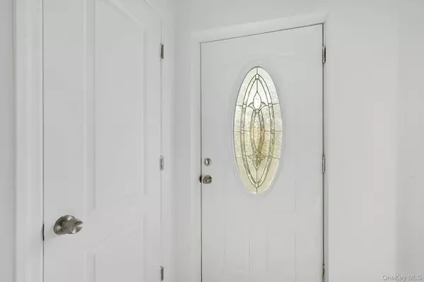 Bronx, NY 10465,820 Hollywood AVE