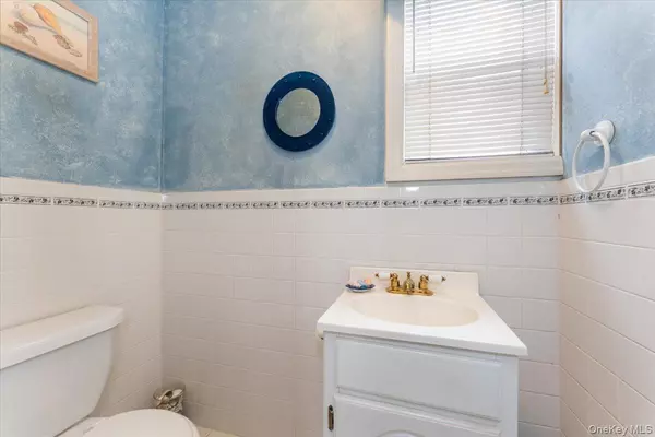 Bronx, NY 10465,3183 Waterbury AVE