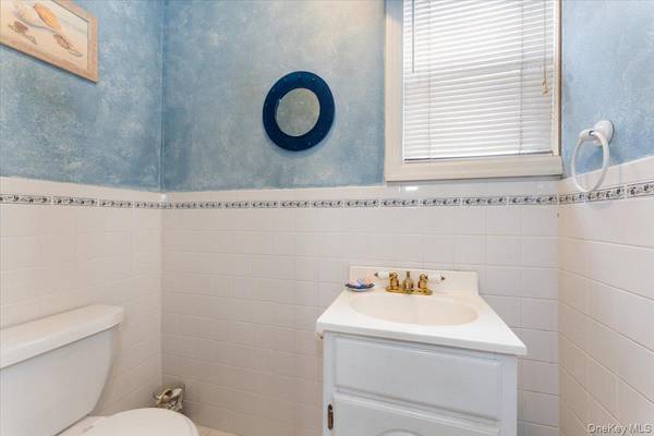 Bronx, NY 10465,3183 Waterbury AVE