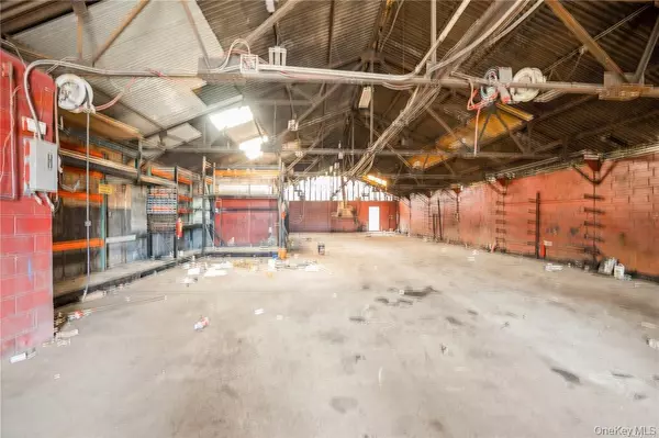 Oceanside, NY 11572,3578A Maple CT