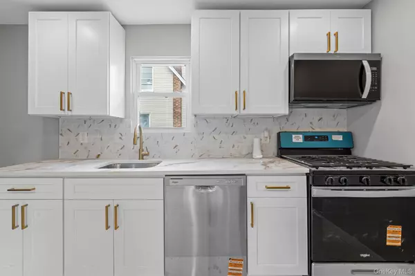 Laurelton, NY 11413,131-35 222 ST