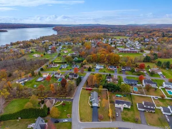 Saugerties, NY 12477,11 Carol Anns WAY