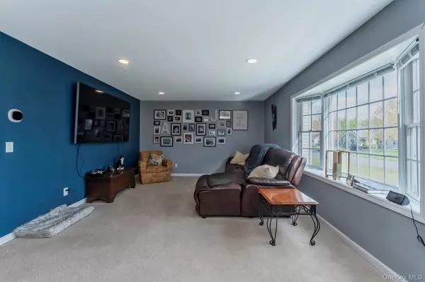 Saugerties, NY 12477,11 Carol Anns WAY