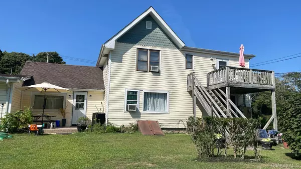 Hampton Bays, NY 11946,134 Ponquogue AVE