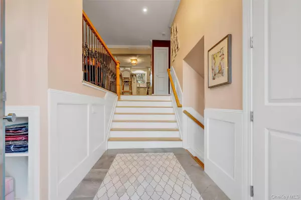 Spring Valley, NY 10977,3 Kakiat LN