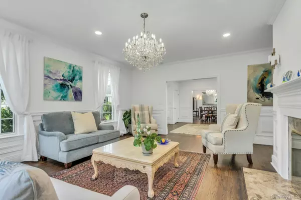 Glen Cove, NY 11542,16 Robin CT