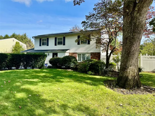 155 Alexander AVE, Nesconset, NY 11767