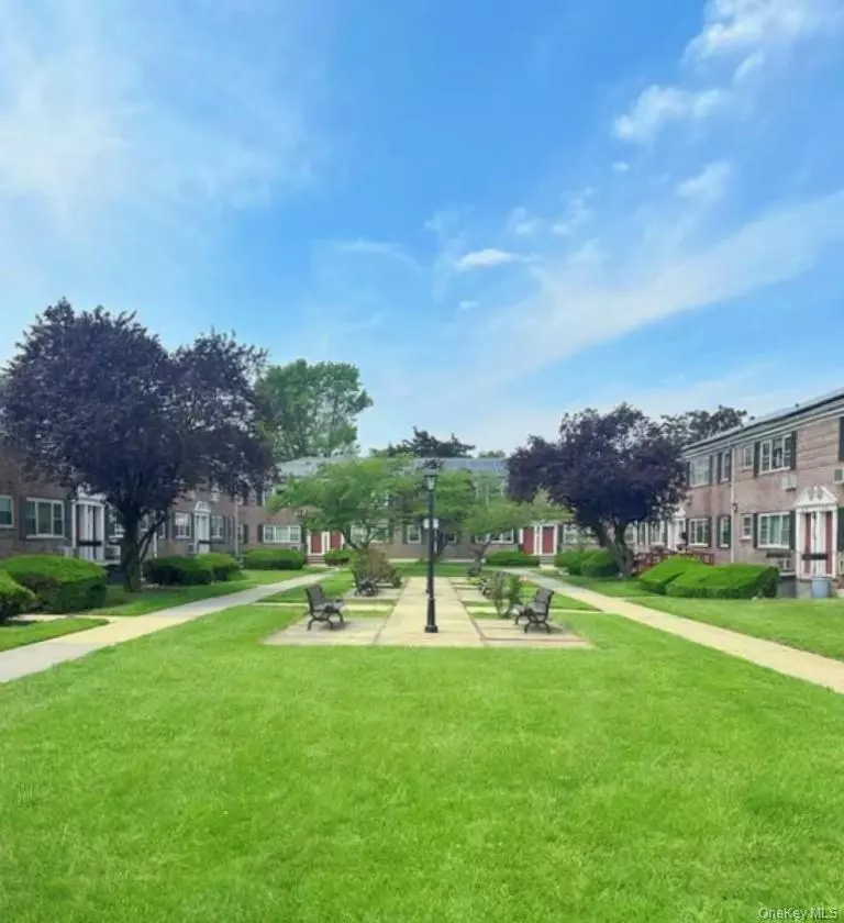 Kew Garden Hills, NY 11367,15244 Jewel AVE #102A