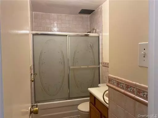 Springfield Gardens, NY 11413,23124 Lansing AVE