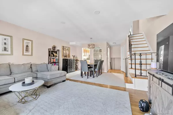 Flushing, NY 11354,14425 26th AVE