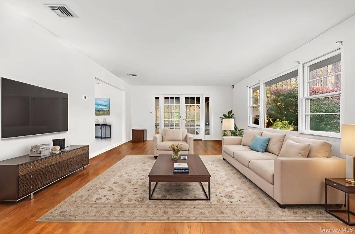 56 Brandon DR, Chappaqua, NY 10549