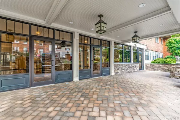 Lynbrook, NY 11563,200 Atlantic #321