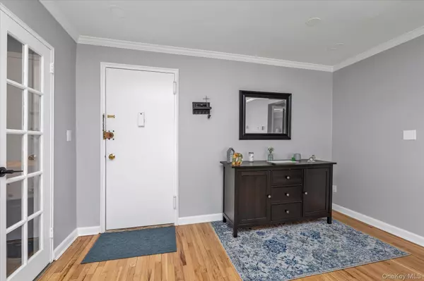 Lynbrook, NY 11563,200 Atlantic #321