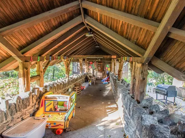 Yonkers, NY 10705,83 Alta AVE