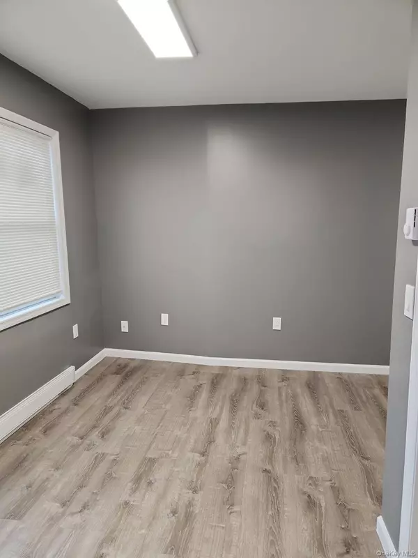 Poughkeepsie, NY 12603,21 Collegeview AVE #8