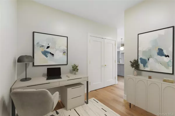 Westbury, NY 11590,695 Merrick AVE #243