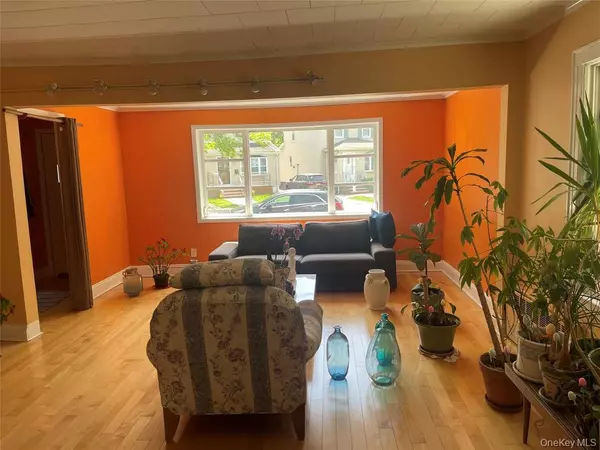 Bellerose, NY 11426,248-29 88 RD