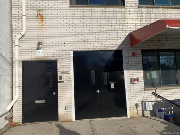 Floral Park, NY 11001,504 Cherry LN