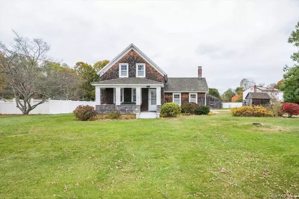 811 Locust AVE, Bohemia, NY 11716