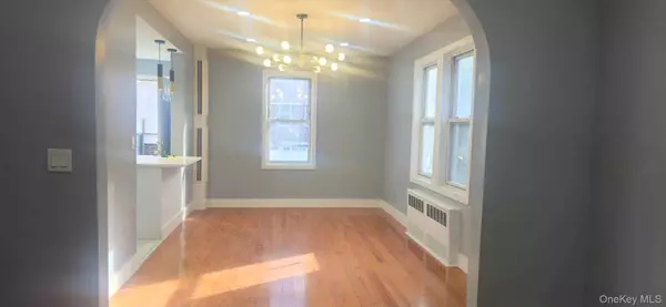 Jackson Heights, NY 11372,33-33 88th ST